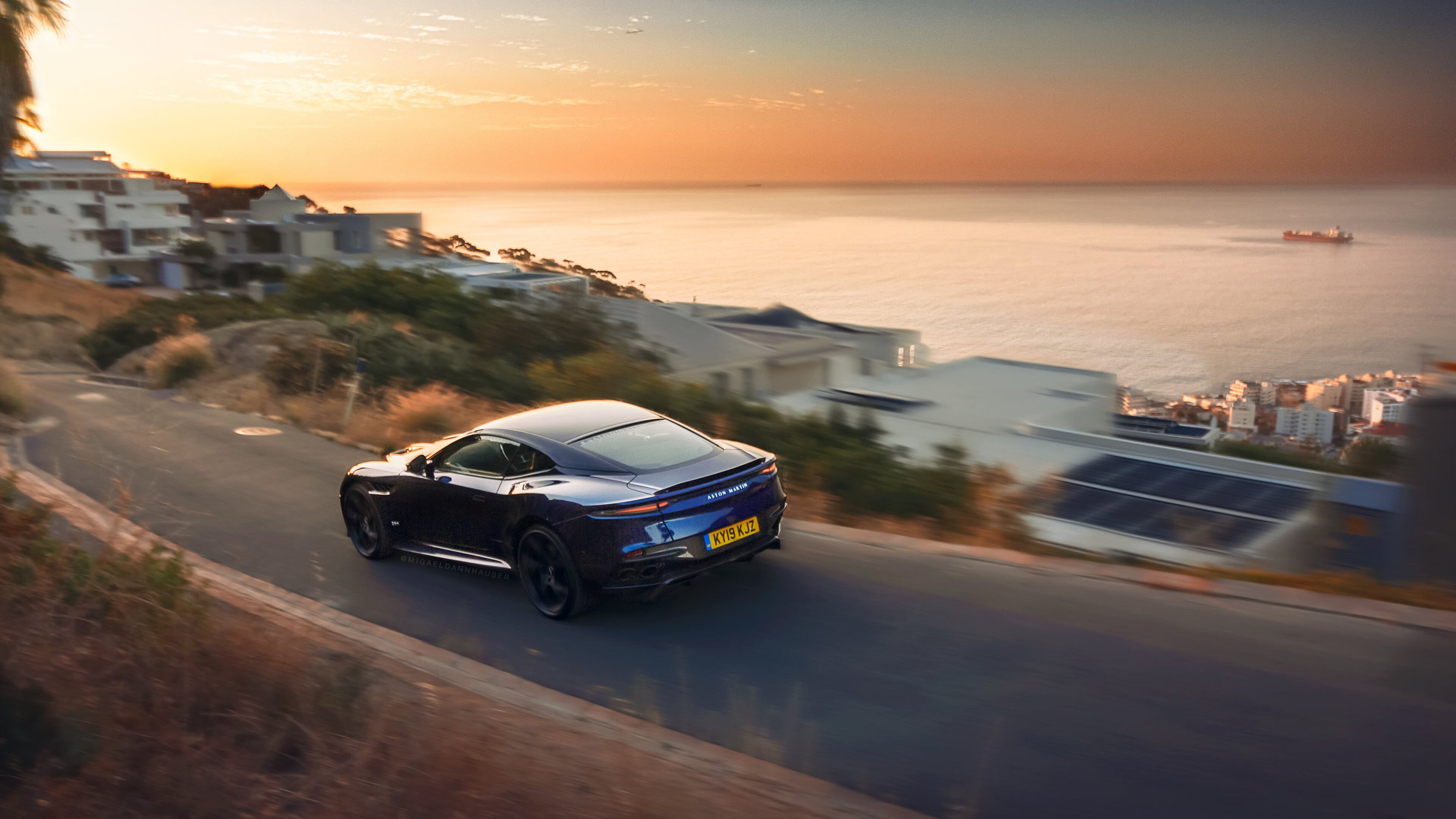 开云·体育官网-雄鹿再次获胜，击败步行者保持领先地位，雄鹿大胜步行者