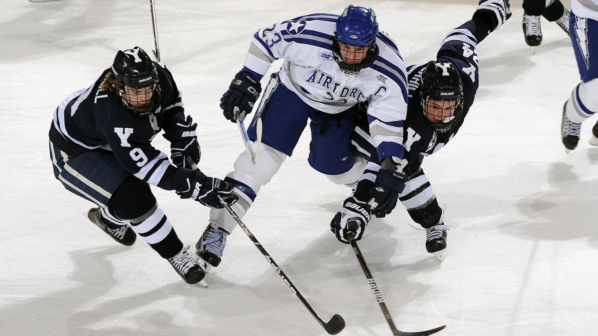 震撼电竞解说直播间播放量破纪录,电竞解说在现场